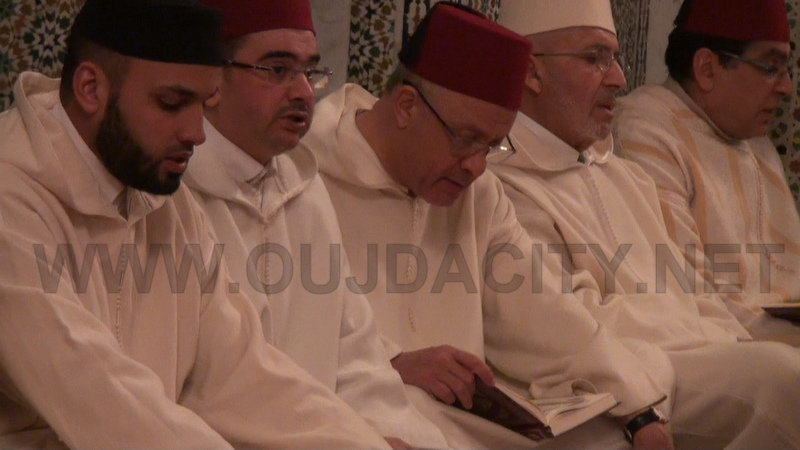 الوالي محمد مهيدية رفقة رؤساء المصالح والادارات يحيون ليلة عيد المولد النبوي الشريف بوجدة VIDEOS